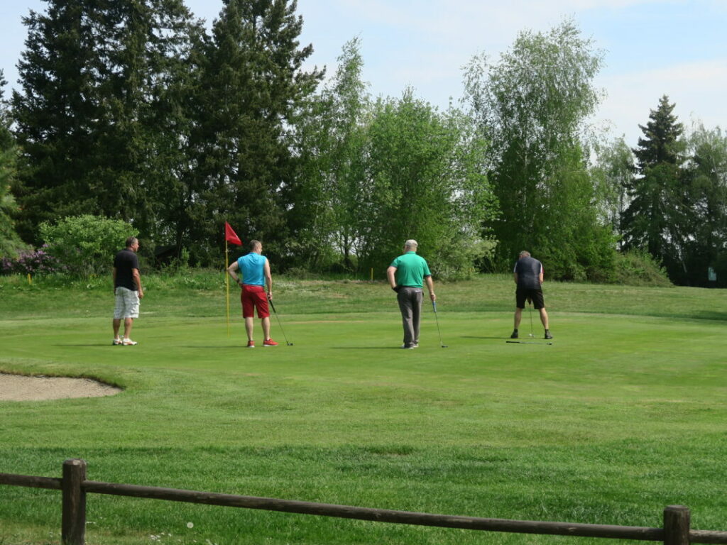 Jubilejní desátý golfový turnaj Okresní hospodářské komory v Příbrami